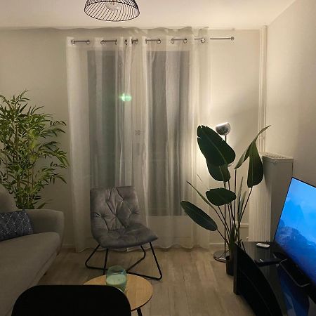 Joli Appartement Meuble Анси Экстерьер фото