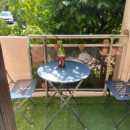 Joli Appartement Meuble Анси Экстерьер фото