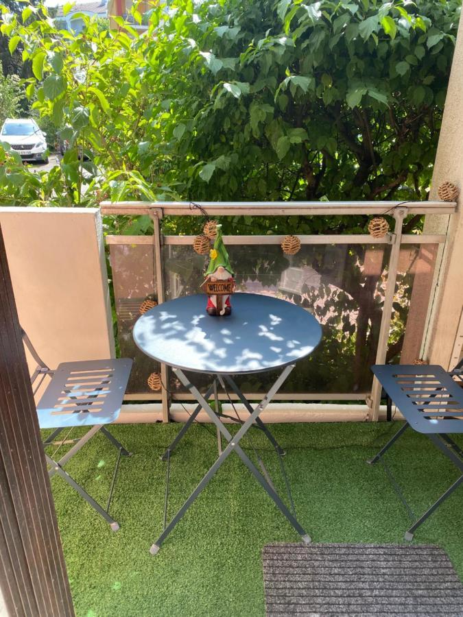 Joli Appartement Meuble Анси Экстерьер фото